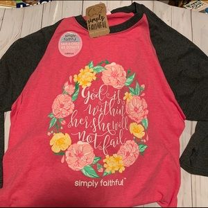 Simply Southern Raglan t-shirt size Medium